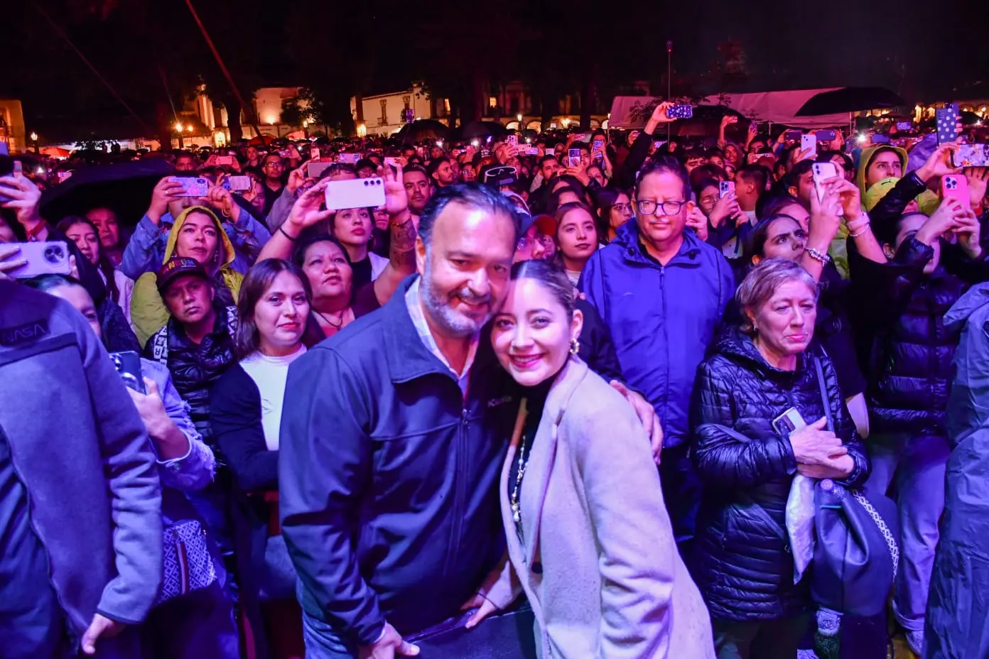 Julio Arreola encabeza noche inolvidable del Cantoya Fest 2025 con Río Roma