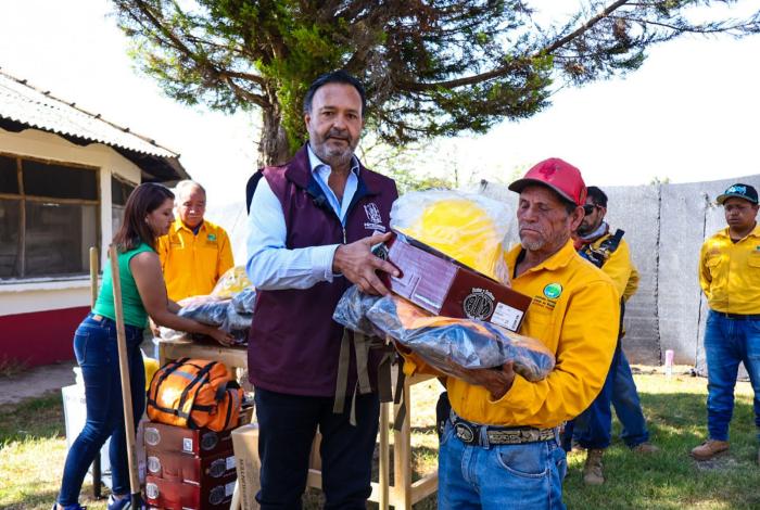 Julio Arreola fortalece brigada forestal para proteger los bosques y la tranquilidad de Pátzcuaro