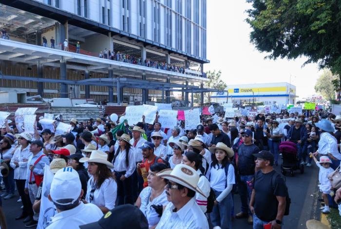 Justicia y paz, el reclamo en marcha multitudinaria en Uruapan