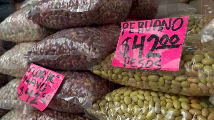 Kilo de frijol y fresa por arriba de los 30 pesos