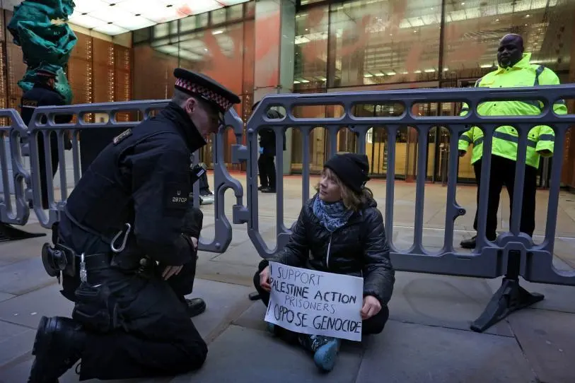 La activista Greta Thunberg es detenida en una protesta propalestina en Londres