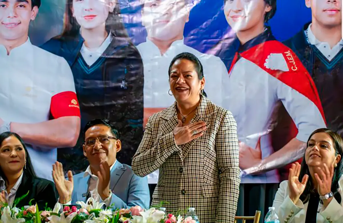 La alcaldesa de Ciudad Hidalgo fue invitada como madrina de generación