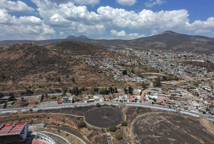 La mancha urbana avanza sin piedad sobre las faldas del Quinceo