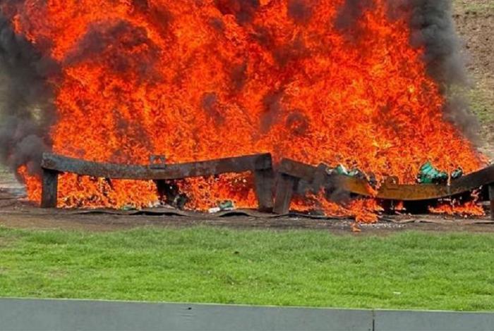 LC: Incineran casi media tonelada de cocaína