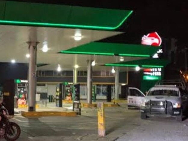 Le dan el tiro de gracia a empleado de gasolinera en Tancítaro