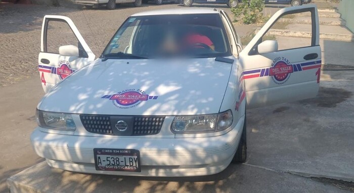 Le quitan la vid4 a taxista en Apatzingán