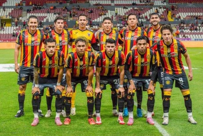 Leones Negros rugen en el Morelos y devoran a los Canarios
