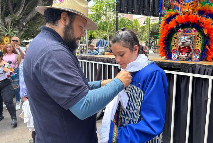 Leslie, la Tlahualil de 11 años que busca preservar la tradición entre mujeres