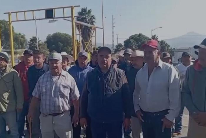 Liberan casetas por Día de Muertos: "si no nos resuelven, el lunes habrá cierre total, ya avisamos"