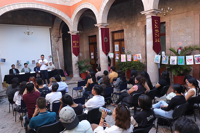 Licenciatura en Lengua y Literaturas Hispánicas obtiene reacreditación y reafirma su calidad educativa