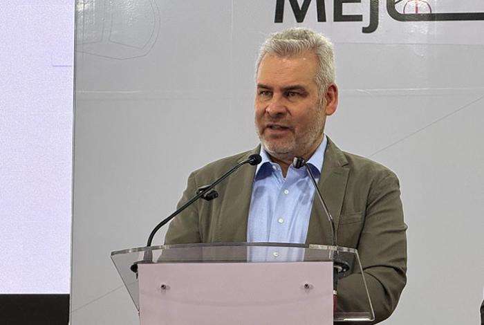 Llama Bedolla a evitar disparos al aire en Año Nuevo; advierte riesgos y sanciones