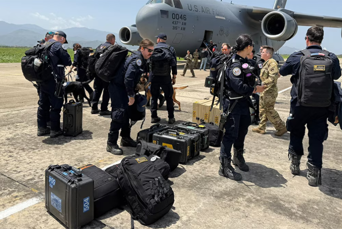Llega ayuda de EEUU tras terremotos en Venezuela con militares y equipo