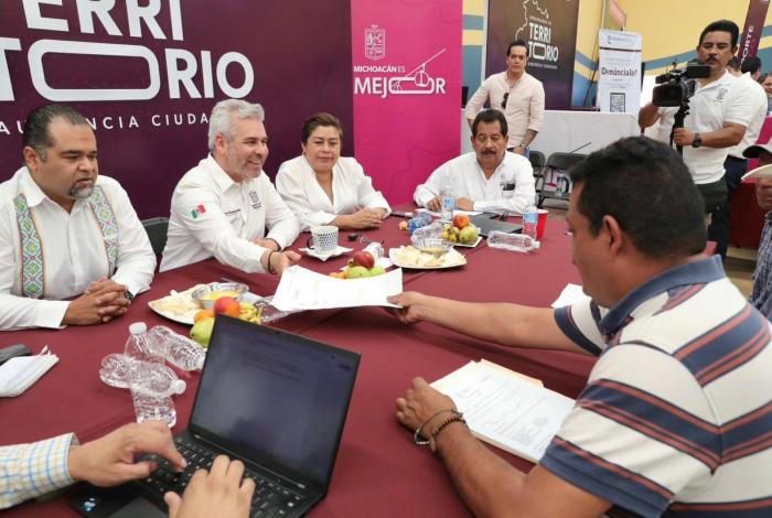 Lleva Bedolla audiencia pública a Puruándiro; atendió 196 peticiones ciudadanas