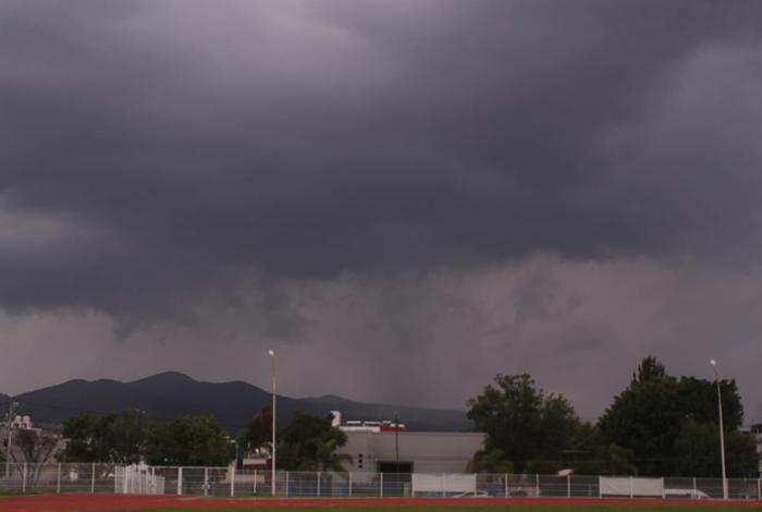 Lluvias fuertes y riesgo de inundaciones para la noche del lunes y madrugada del martes: PC