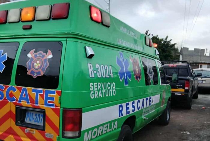 Localizan a hombre ejecutado y encobijado cerca de la colonia La Esperanza, en Morelia