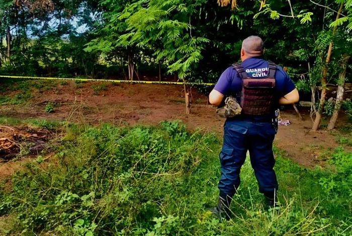 Localizan a hombre sin vida en Tepalcatepec