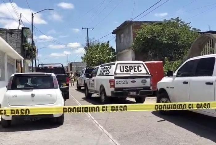 Localizan a un hombre sin vida en un lote baldío en Ampliación Gertrudis Sánchez, en Morelia