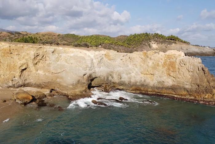 Localizan el cadáver de un hombre que murió ahogado en playas michoacanas