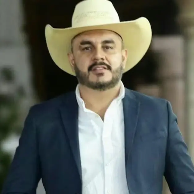 Localizan vehículo y pertenencias de Alejandro Correa