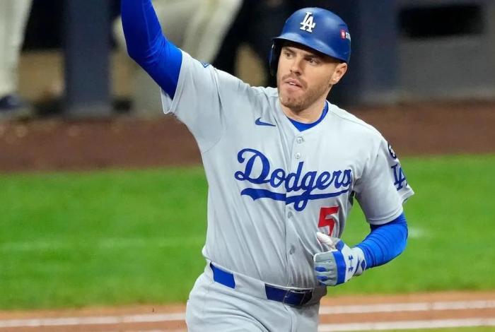 Los Dodgers toman ventaja 1-0 en la serie ante Brewers