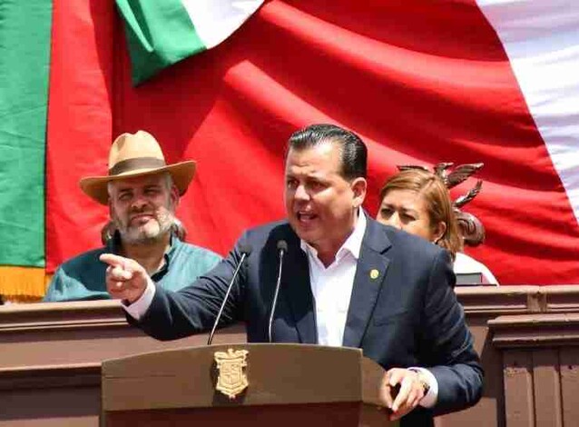 Los problemas de Michoacán deben hablarse, dijo Memo Valencia ante el gobernador Ramírez Bedolla