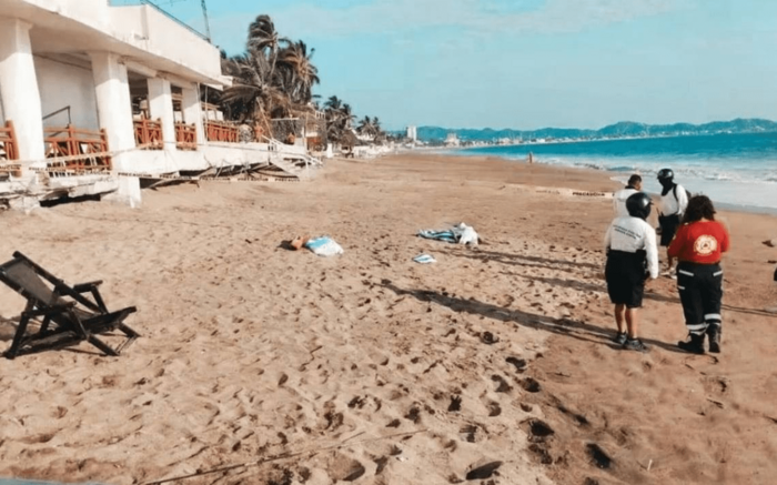 Madre e hija mueren ahogadas en playa de Manzanillo