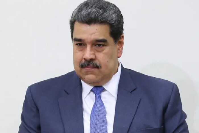 Maduro adelanta la Navidad en Venezuela y ataca a los obispos del país