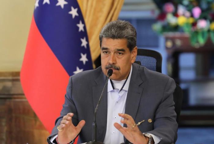 Maduro asegura haber recibido mensajes de apoyo de militares de otros países de Suramérica