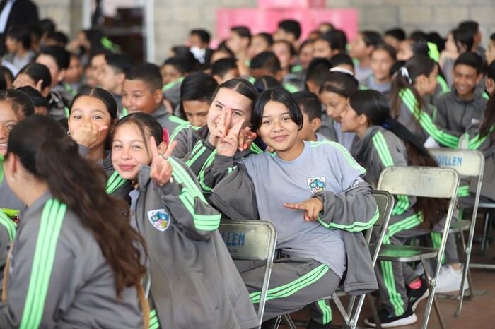 Mañana regresan a clases más de 900 mil estudiantes de nivel básico: SEE