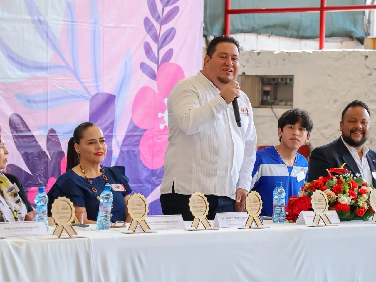 Manuel Esquivel Asiste a Inauguración de Olimpiada de Conocimiento Infantil 2026