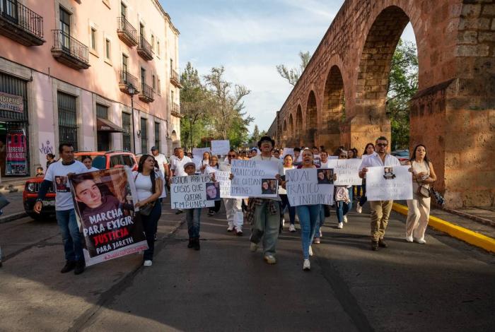 Marchan por Jareth, avanzan hacia Palacio de Gobierno para exigir justicia