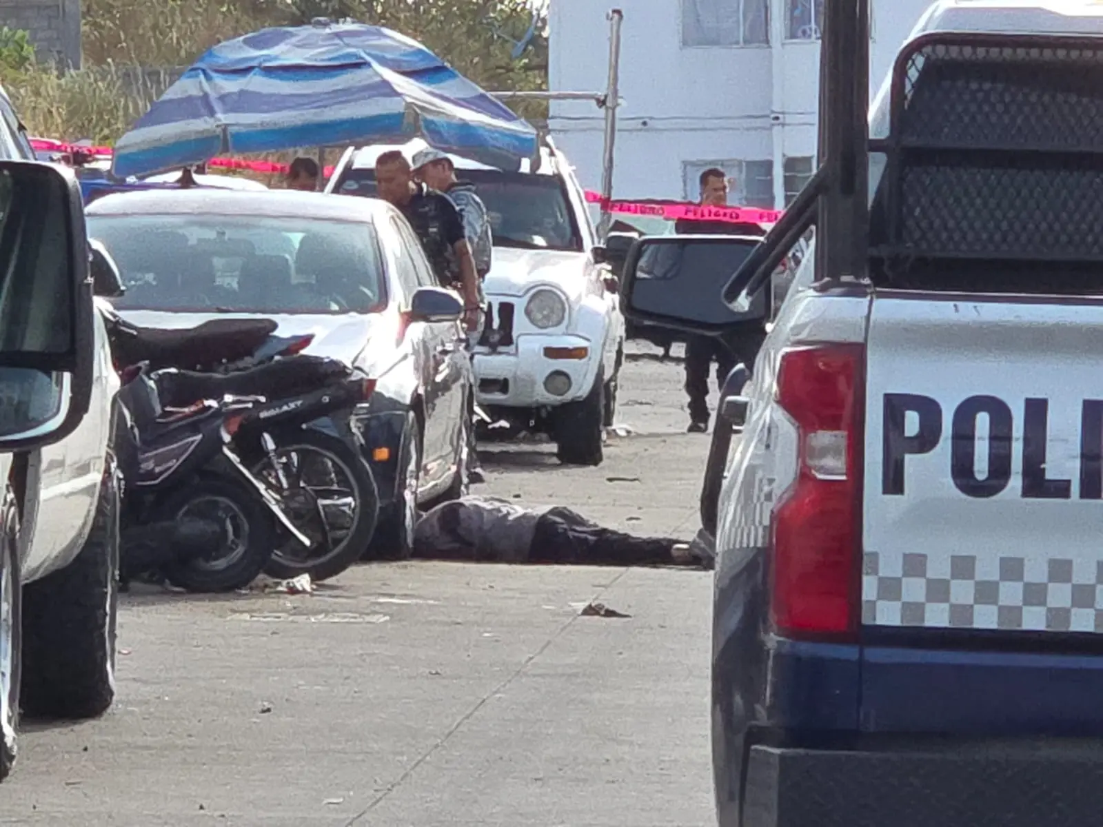 Marina asegura a conductor con droga y arma en operativo en Lázaro Cárdenas