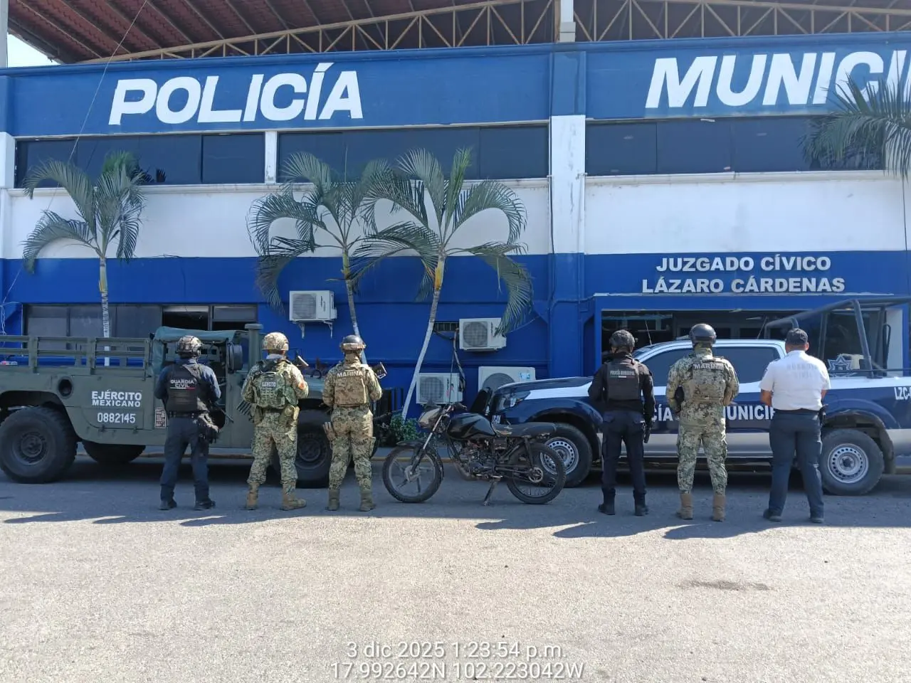Marina asegura cámaras “Párasitas”, cartuchos y uniformes tácticos en Chinicuila