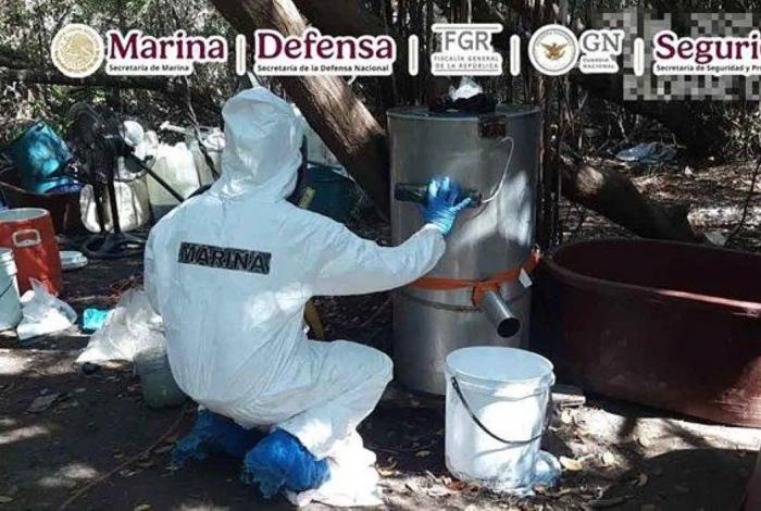 Marina desmantela narcolaboratorios de metanfetamina en Culiacán