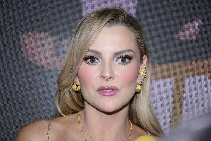 Marjorie de Sousa rehúsa comentar sobre Julián Gil por el bien de su hijo