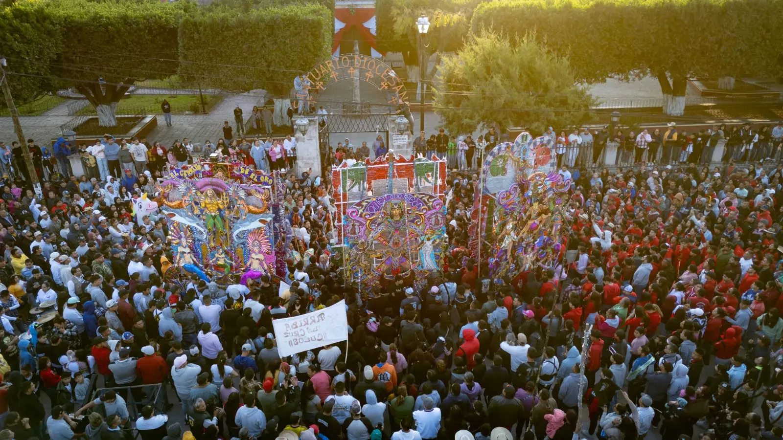 Martes de Carnaval en Tarímbaro: toritos de petate, tradición y respaldo a sus barrios