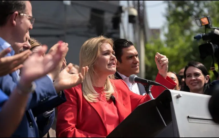 Maru Campos comparece en sede de la FGR en la CDMX