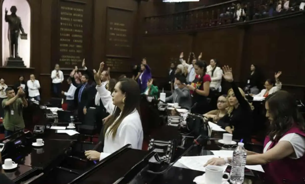 Más de 20 iniciativas del blanquiazul quedaron pendientes en el primer año legislativo