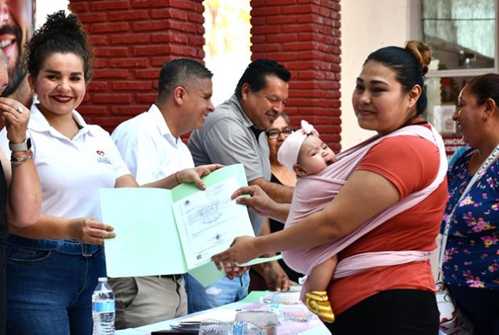 Más de 90 beneficiados con la Campaña de Aclaración de Actas de Nacimiento en Lázaro Cárdenas