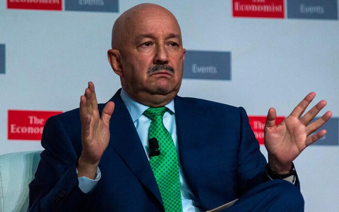 ‘Me llamo Carlos Salinas de Gortari y soy desempleado’, señaló el expresidente