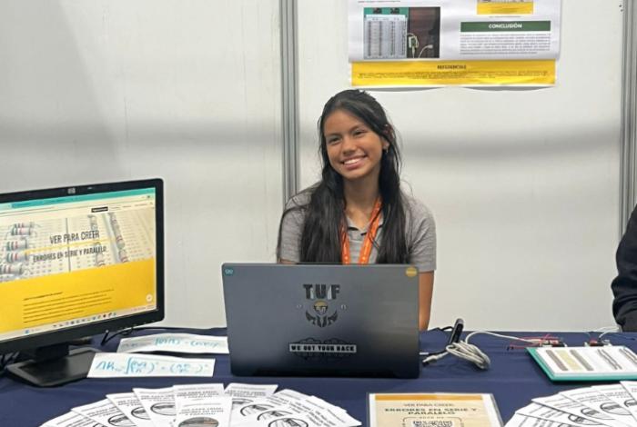 "Me siento muy feliz": Alumna del Cecytem Guacamayas gana concurso de Física y pasa a la fase iberoamericana