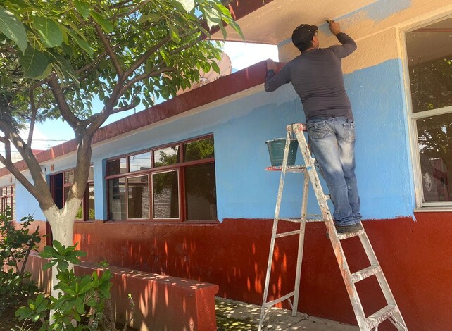 Mejora escuela primaria de la tenencia La Rinconada, en Zamora