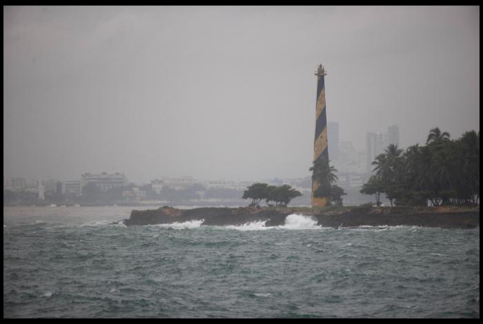 Melissa azota el Caribe como huracán 4; UNICEF advierte riesgo para 1.6 millones de niños en la región