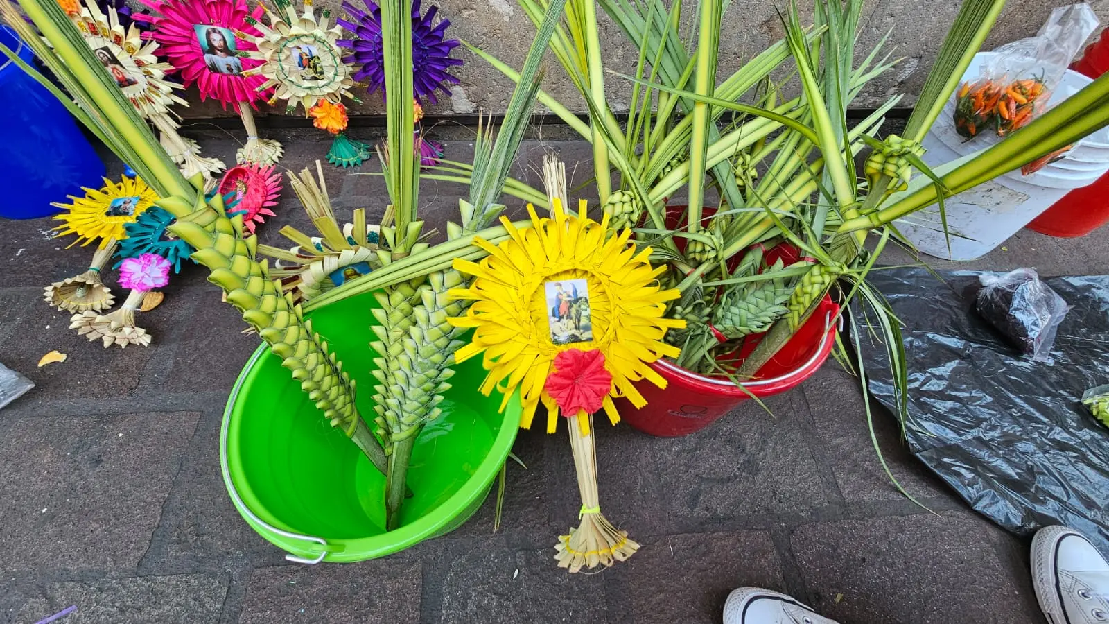 Mercados de Morelia ya ofrecen palmas para el Domingo de Ramos