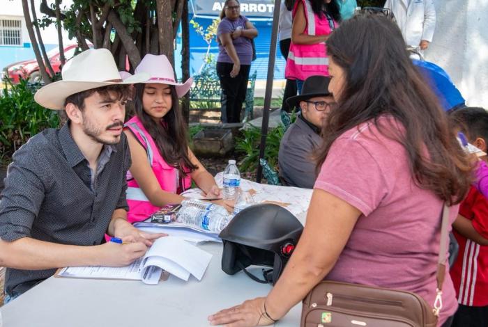 Mesita del Sombrero llevan servicios de salud a la Melchor Ocampo