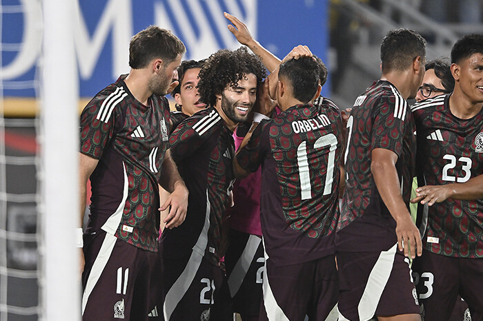 México golea 3-0 a Nueva Zelanda en el debut de Javier Aguirre como seleccionador