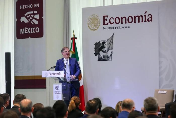 México pide a EU eliminar aranceles a vehículos pesados por violar el T-MEC