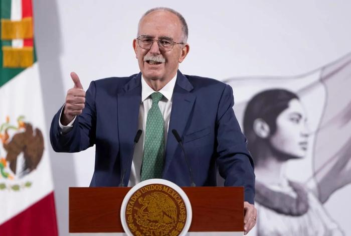 México prohíbe 35 plaguicidas peligrosos para la agricultura