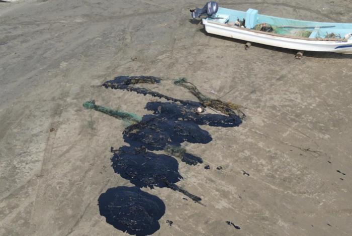 México reporta avance del 85 % en limpieza de hidrocarburo en playas de Veracruz y Tabasco