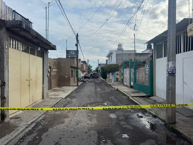 #Michoacán | Hombre es asesinado a tiros en la entrada de su casa, en Zamora